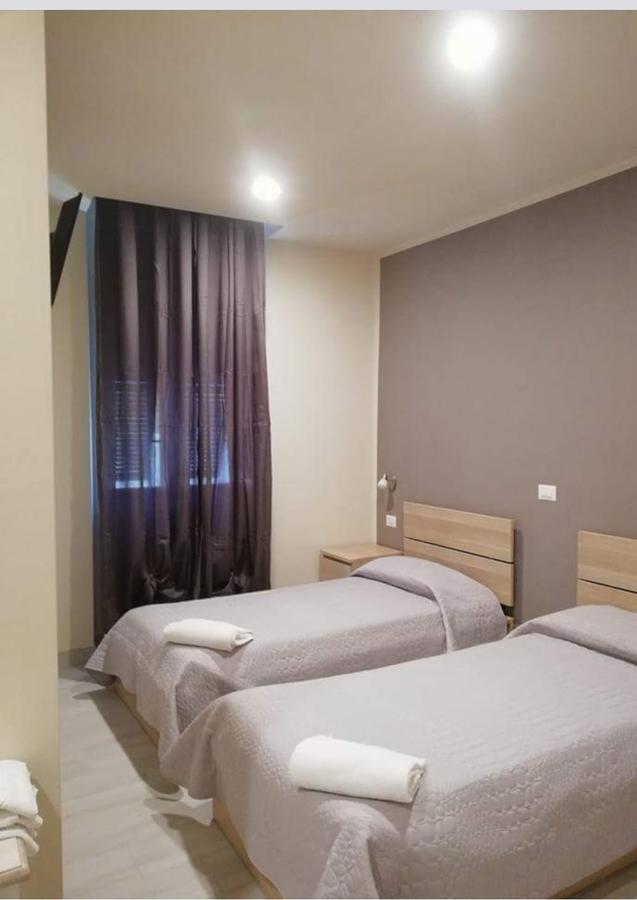 Albergo Torino 알벤가 외부 사진